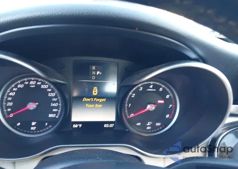 2016 Mercedes-Benz C 300 из США, поврежденный, VIN 55SWF4JB7GU077491